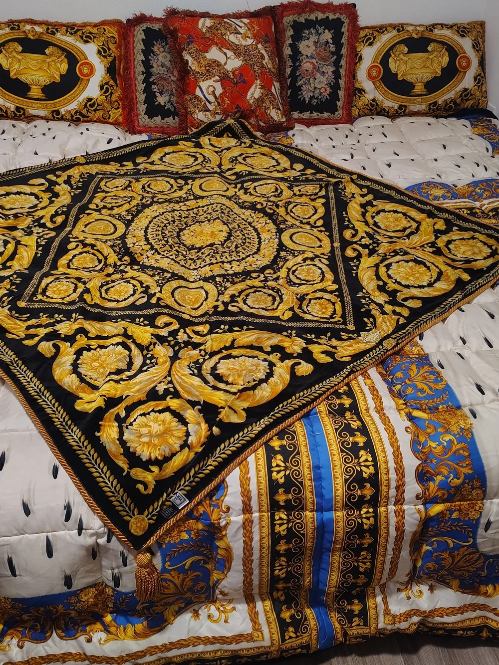Versace Collection White and Gold Baroque Comforter